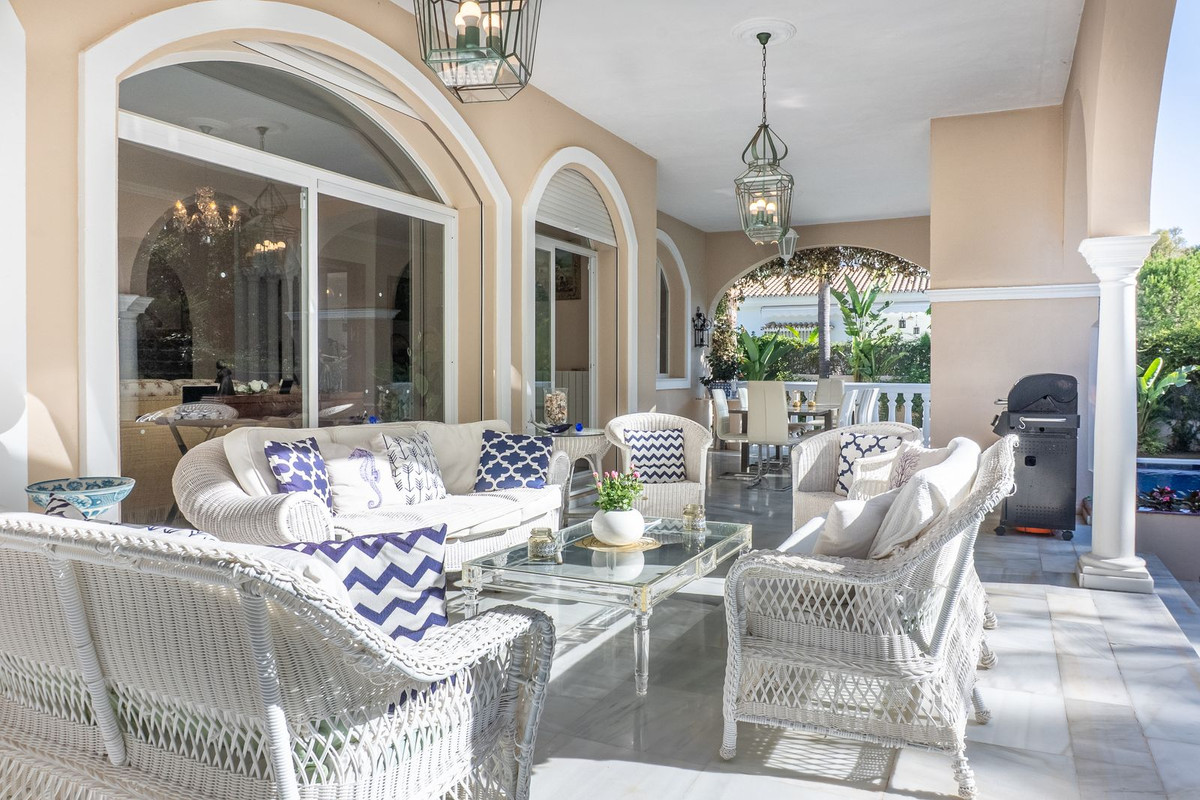 Villas de 5 dormitorios en venta en Nueva Milla de Oro – R5234575 Villas de 5 dormitorios en venta en Nueva Milla de Oro – R5234575