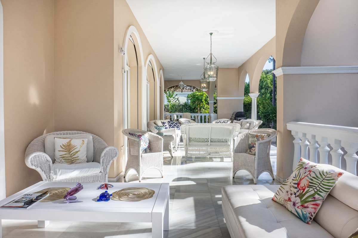 Villas de 5 dormitorios en venta en Nueva Milla de Oro – R5234575 Villas de 5 dormitorios en venta en Nueva Milla de Oro – R5234575