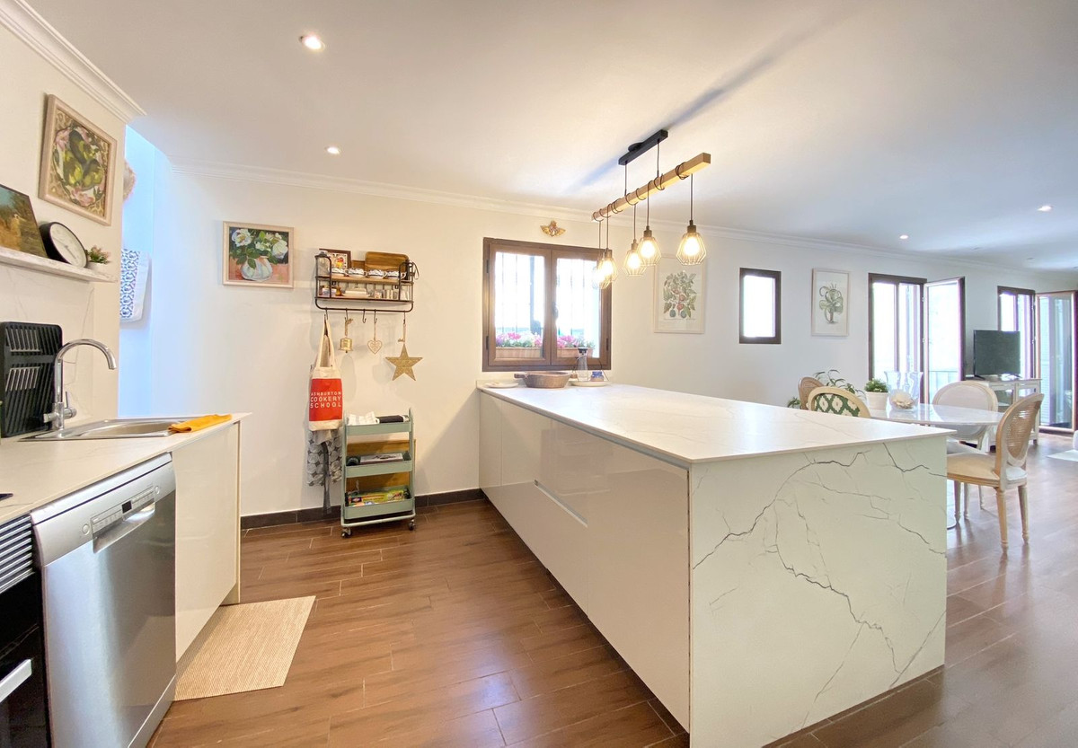 5 bedroom Townhouses for sale in Marbella – R5187679 5 bedroom Townhouses for sale in Marbella – R5187679