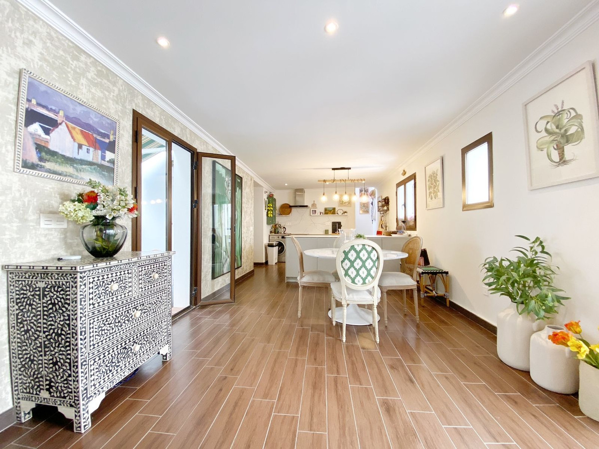 5 bedroom Townhouses for sale in Marbella – R5187679 5 bedroom Townhouses for sale in Marbella – R5187679