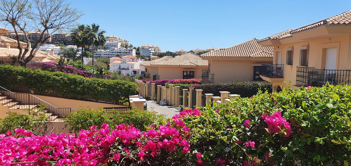 3 bedroom Villas for sale in Riviera del Sol – R5191654