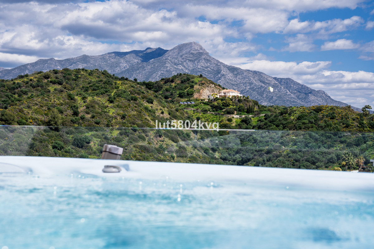 Aticos de 3 dormitorios en venta en La Quinta – R5171212