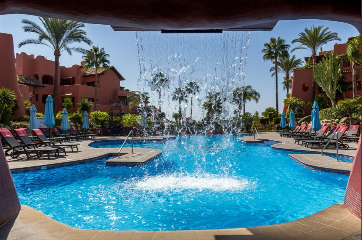 3 bedroom Penthouses for sale in Nueva Milla de Oro – R5007919