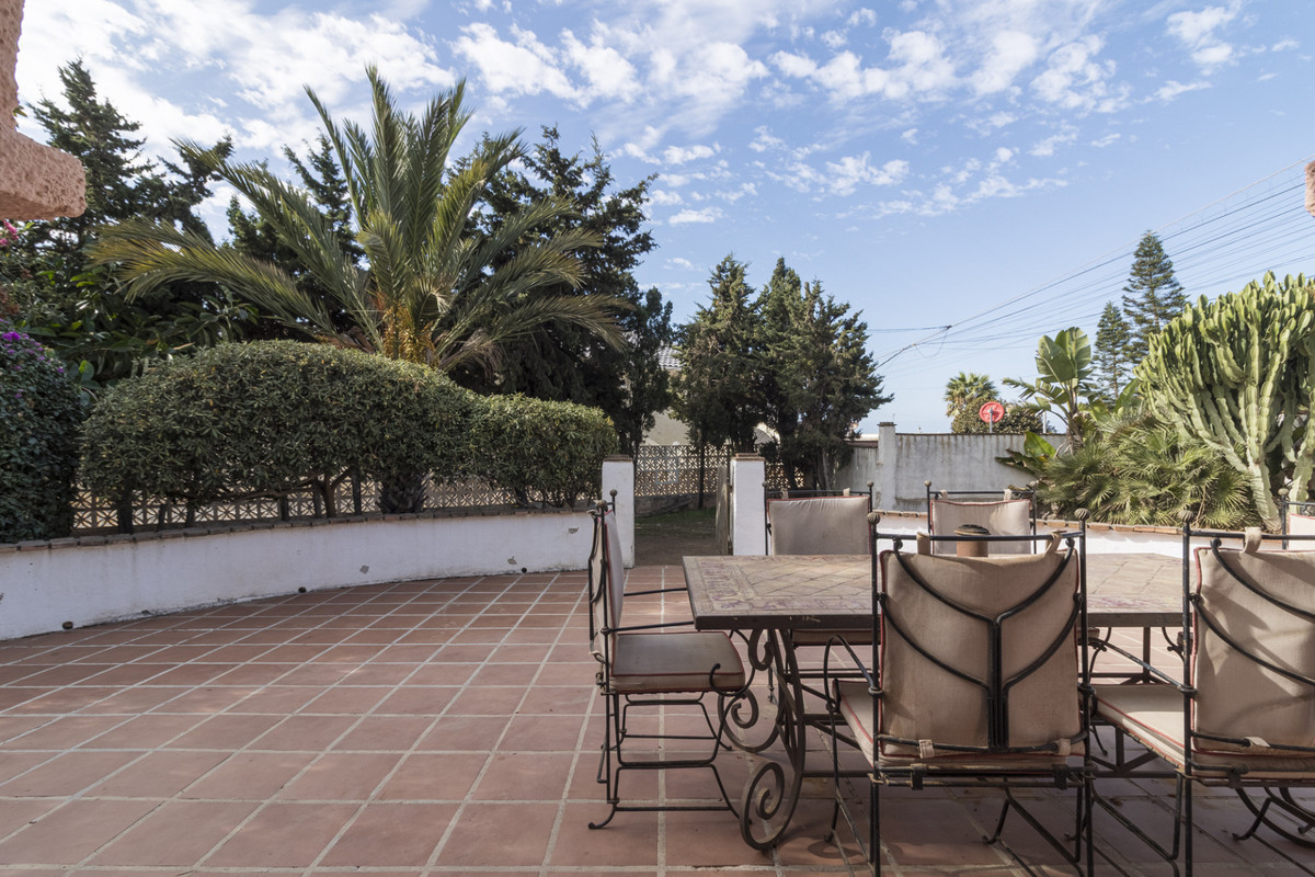 3 bedroom Villas for sale in Marbella – R5214628