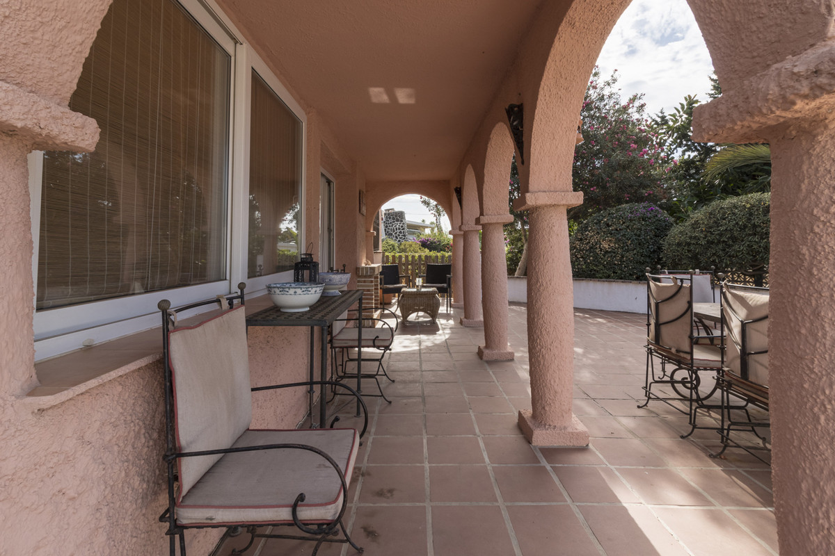 3 bedroom Villas for sale in Marbella – R5214628