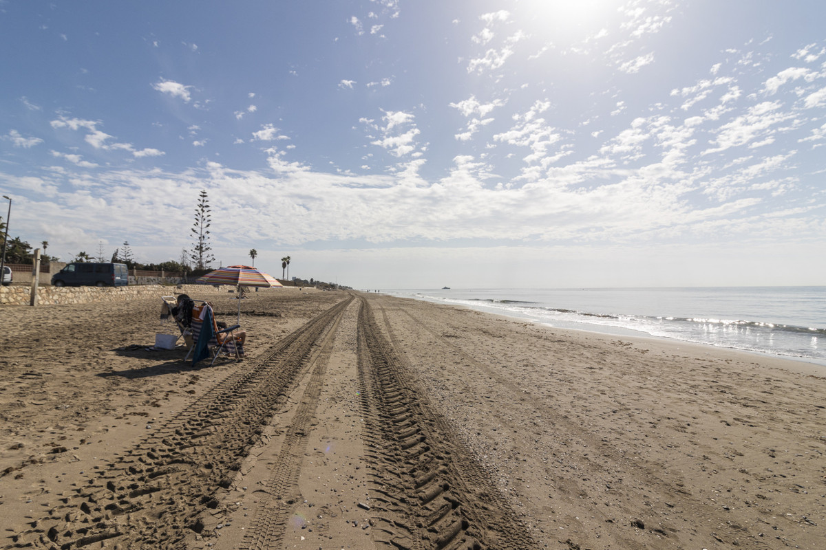 3 bedroom Villas for sale in Marbella – R5214628