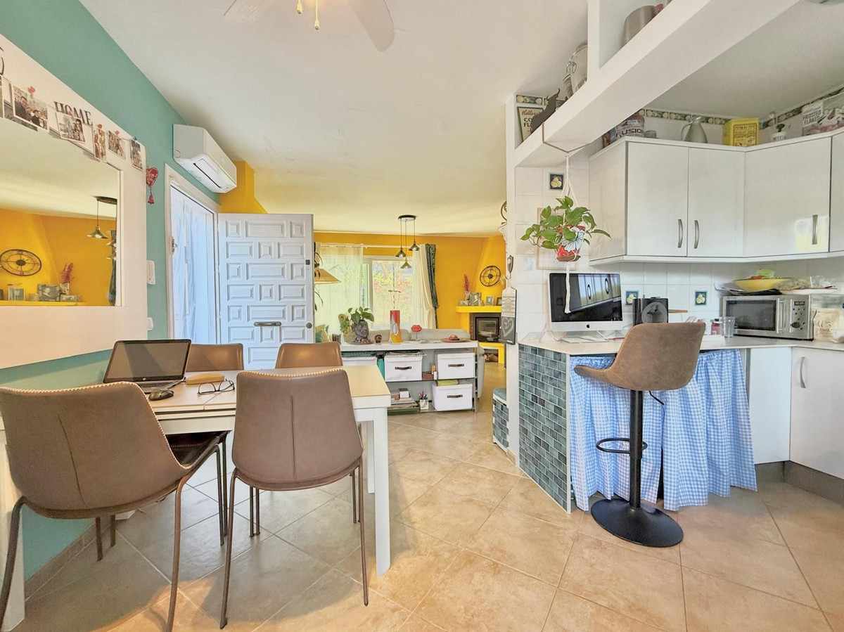 Pareados de 2 dormitorios en venta en Calahonda – R5213668