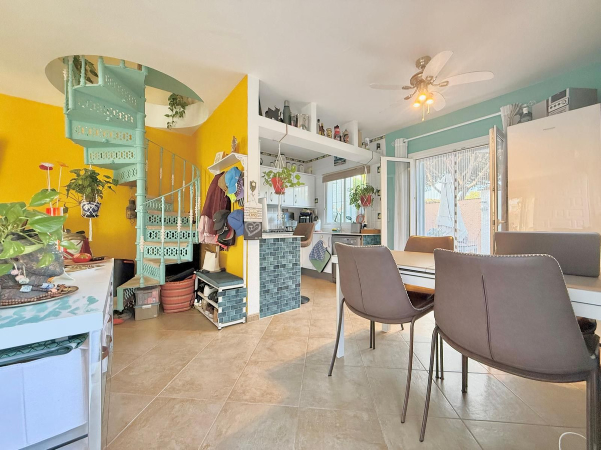 Pareados de 2 dormitorios en venta en Calahonda – R5213668