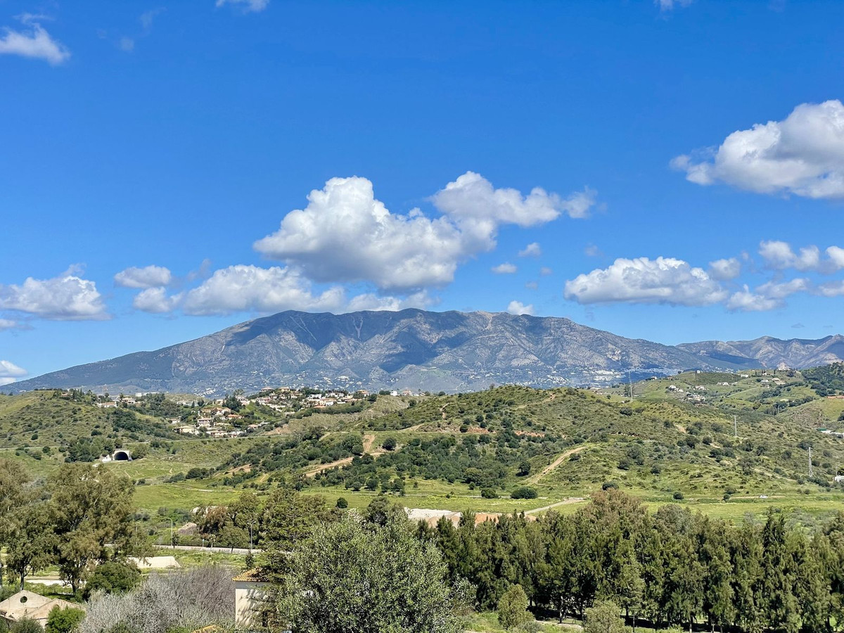 3 bedroom Apartments for sale in La Cala de Mijas – R5234407