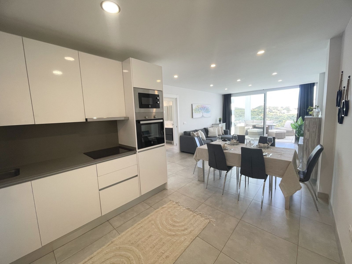 3 bedroom Apartments for sale in La Cala de Mijas – R5234407