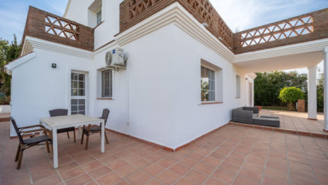 4 bedroom Villas for sale in Elviria – R5146882