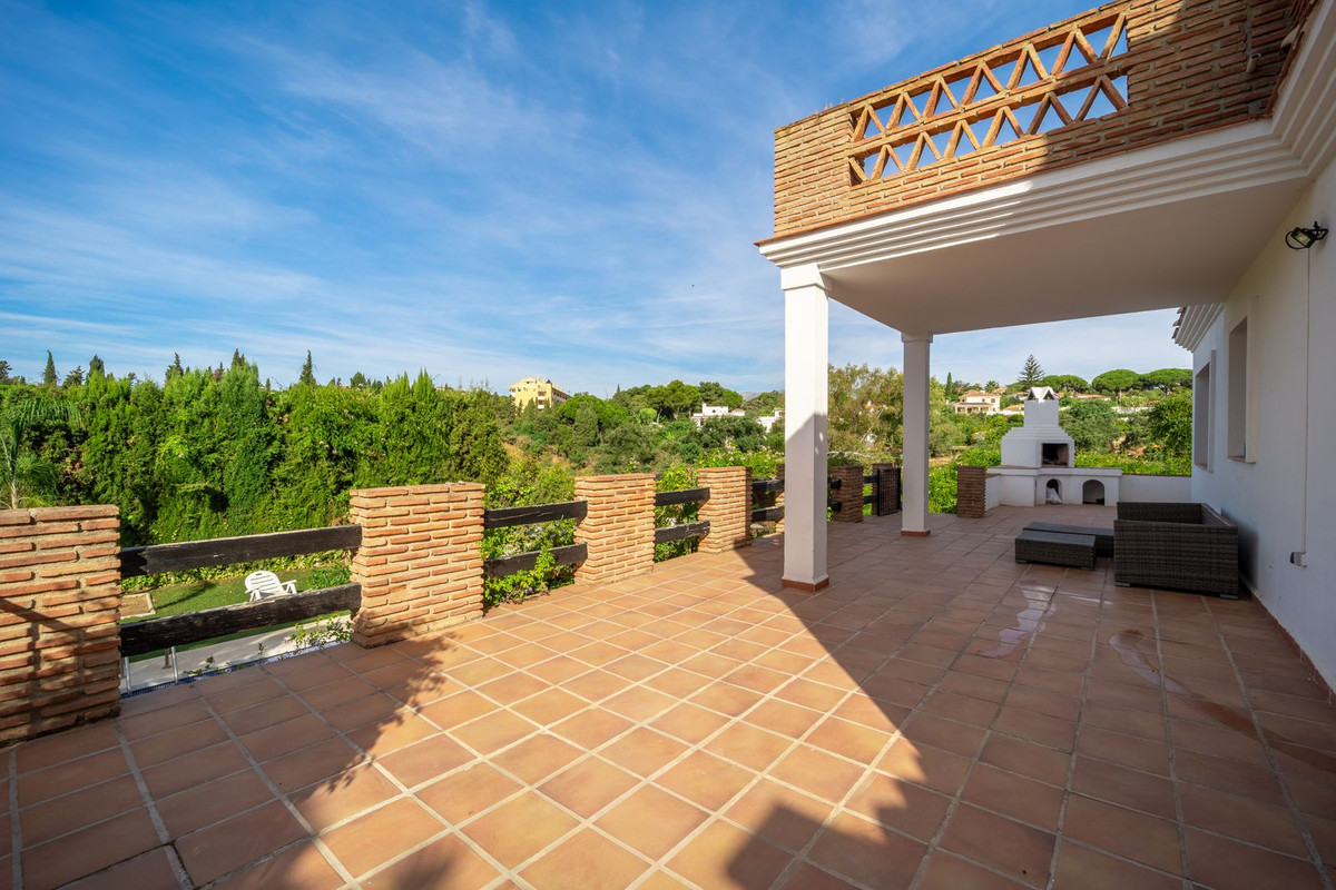 4 bedroom Villas for sale in Elviria – R5146882 4 bedroom Villas for sale in Elviria – R5146882