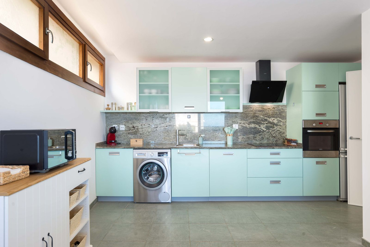 Apartamentos de 3 dormitorios en venta en Altos de los Monteros – R5214406 Apartamentos de 3 dormitorios en venta en Altos de los Monteros – R5214406