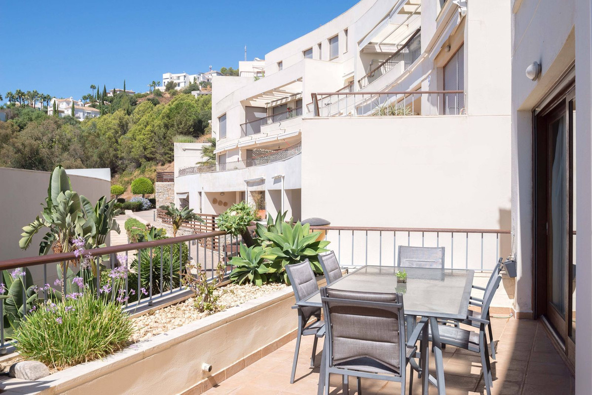 Apartamentos de 3 dormitorios en venta en Altos de los Monteros – R5214406 Apartamentos de 3 dormitorios en venta en Altos de los Monteros – R5214406