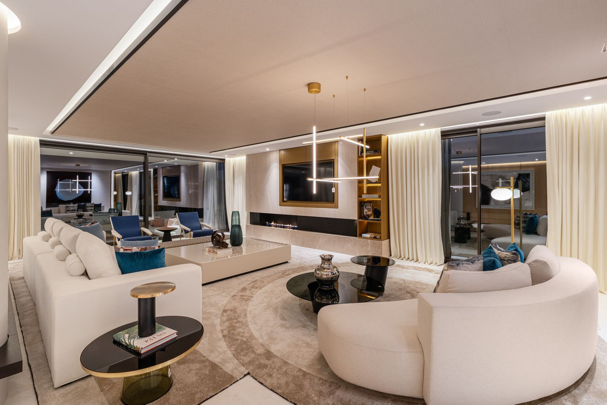 Villas de 5 dormitorios en venta en Milla de Oro – R5210308 Villas de 5 dormitorios en venta en Milla de Oro – R5210308