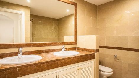 Apartamentos de 2 dormitorios en venta en Elviria – R5183824