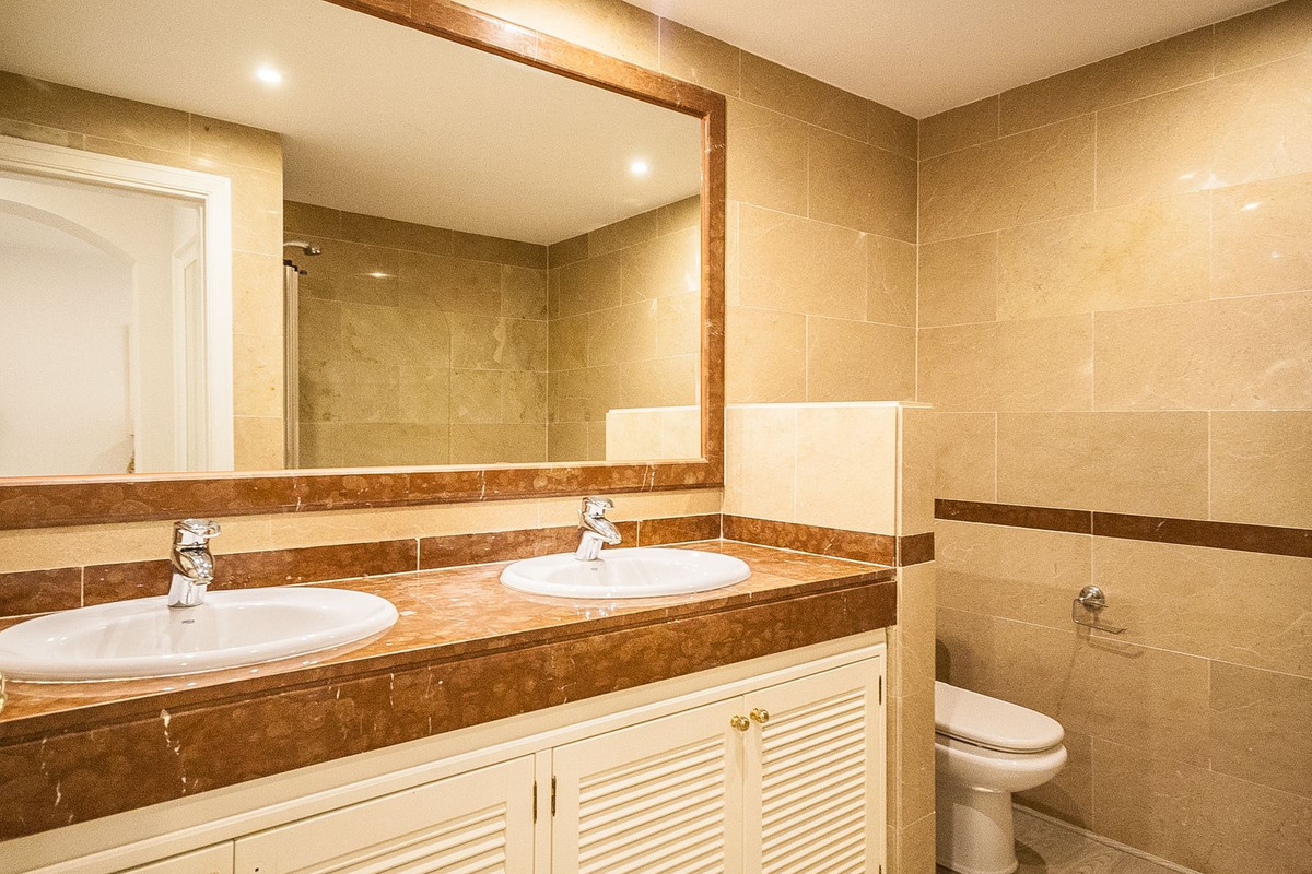 Apartamentos de 2 dormitorios en venta en Elviria – R5183824