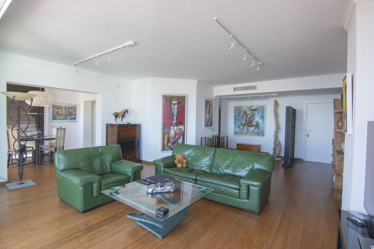 Apartamentos de 2 dormitorios en venta en La Mairena – R5223301