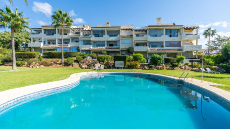 Apartamentos de 2 dormitorios en venta en Reserva de Marbella – R5210275