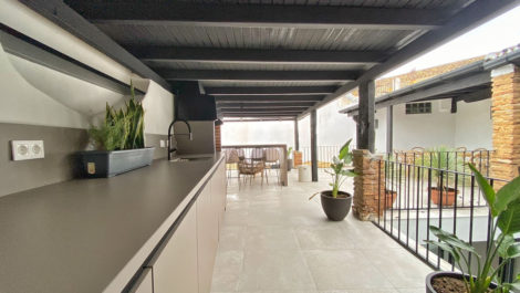 Adosados de 5 dormitorios en venta en Marbella – R4936786