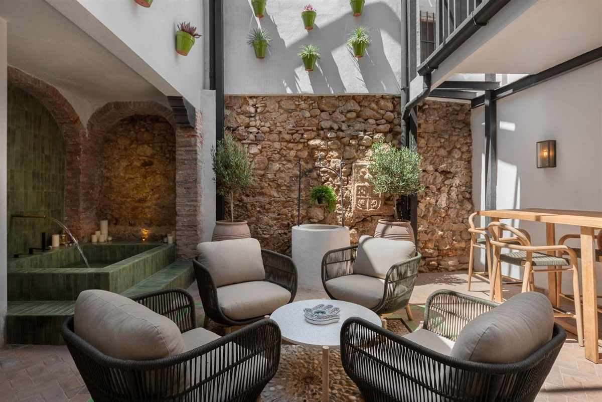 5 bedroom Townhouses for sale in Marbella – R4936786 5 bedroom Townhouses for sale in Marbella – R4936786