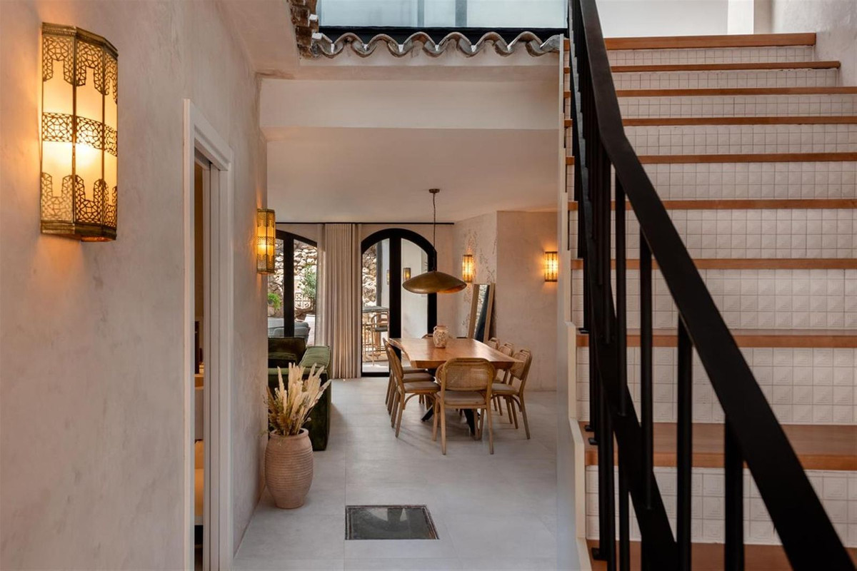 5 bedroom Townhouses for sale in Marbella – R4936786 5 bedroom Townhouses for sale in Marbella – R4936786