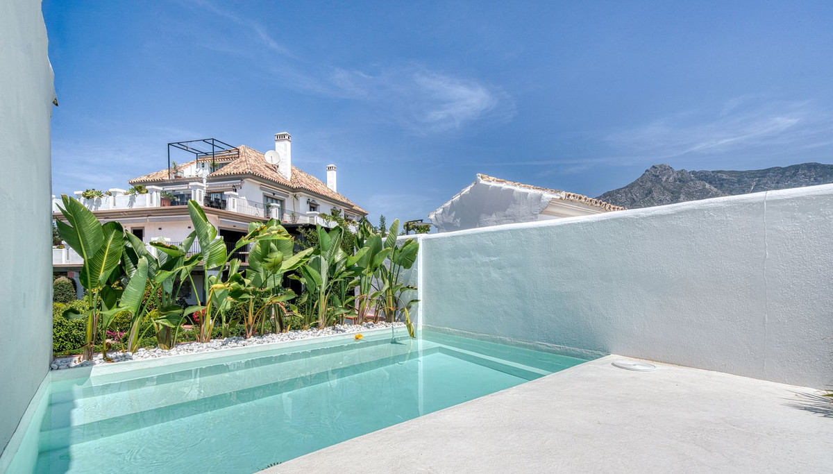 4 bedroom Townhouses for sale in Milla de Oro – R5214163