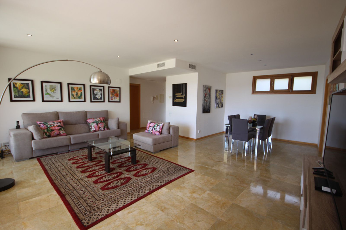 3 bedroom Apartments for sale in Los Monteros – R5215285