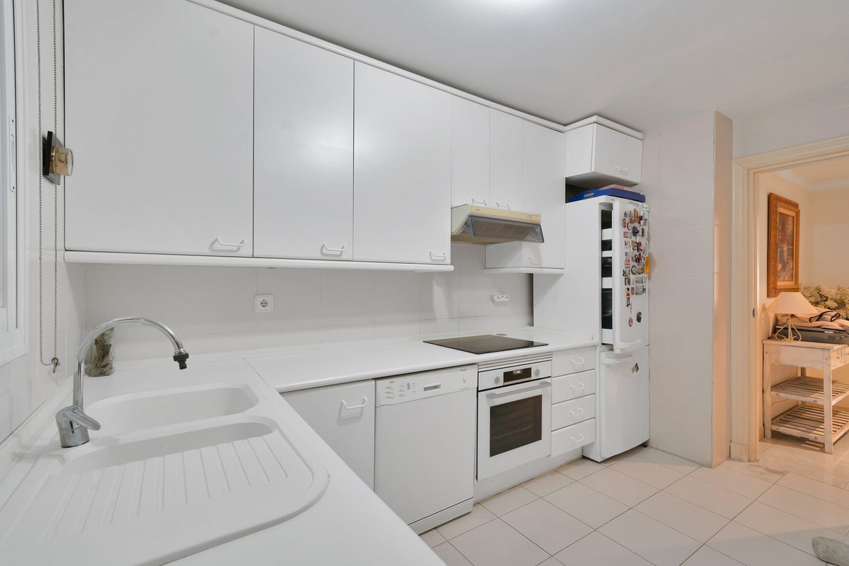 2 bedroom Apartments for sale in La Quinta – R5219653