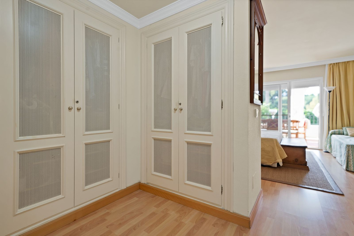 2 bedroom Apartments for sale in La Quinta – R5219653