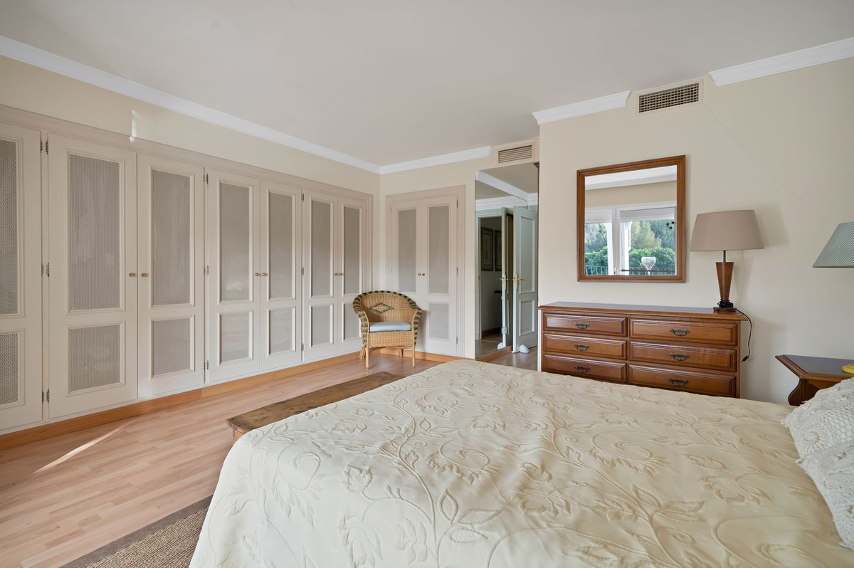 2 bedroom Apartments for sale in La Quinta – R5219653