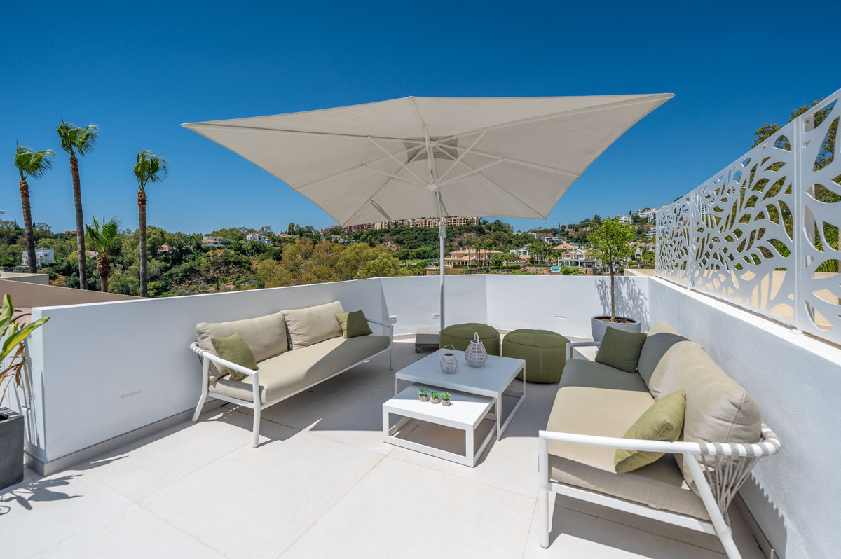 Adosados de 3 dormitorios en venta en La Quinta – R5108182