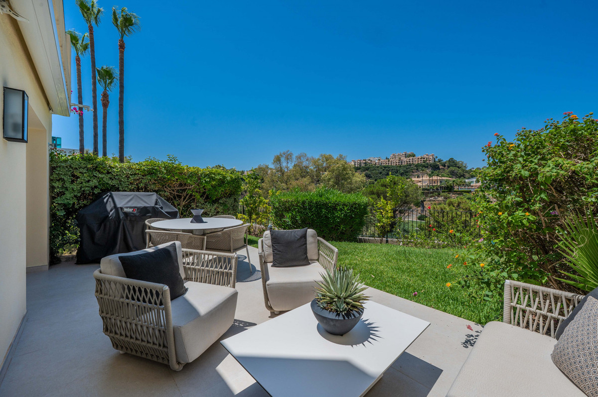 Adosados de 3 dormitorios en venta en La Quinta – R5108182