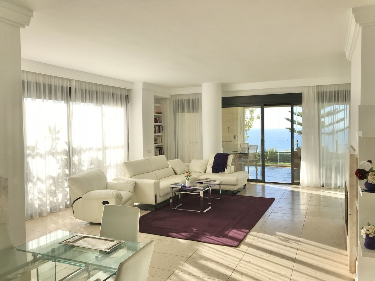 Apartamentos de 2 dormitorios en venta en Altos de los Monteros – R5202892 Apartamentos de 2 dormitorios en venta en Altos de los Monteros – R5202892
