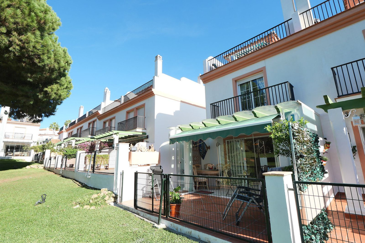 2 bedroom Townhouses for sale in Marbella – R5214418 2 bedroom Townhouses for sale in Marbella – R5214418