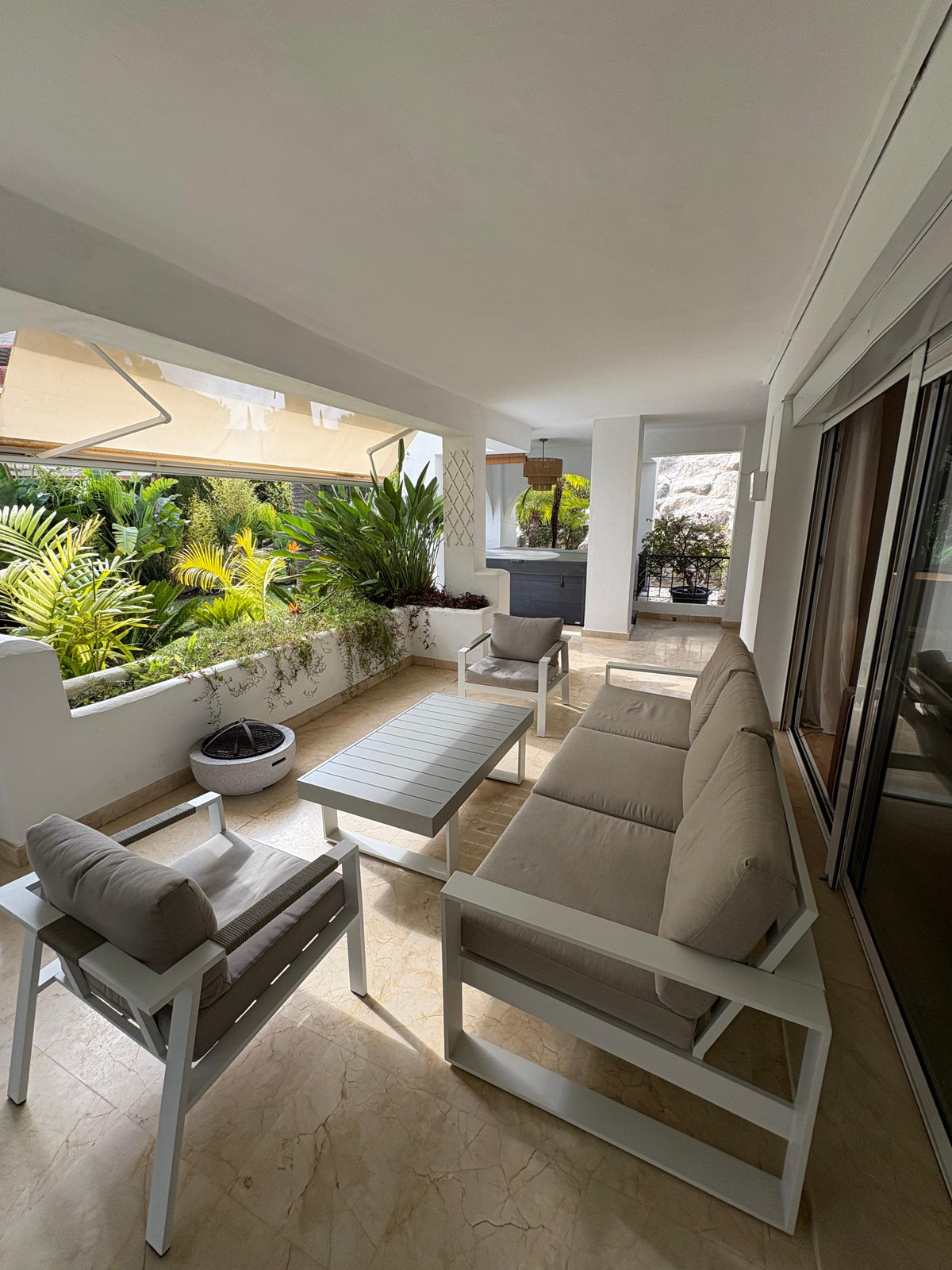 Apartamentos de 2 dormitorios en venta en Marbella – R5181655