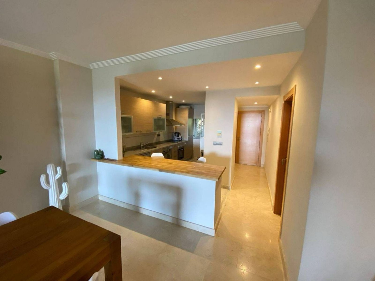 Apartamentos de 2 dormitorios en venta en Selwo – R5215684