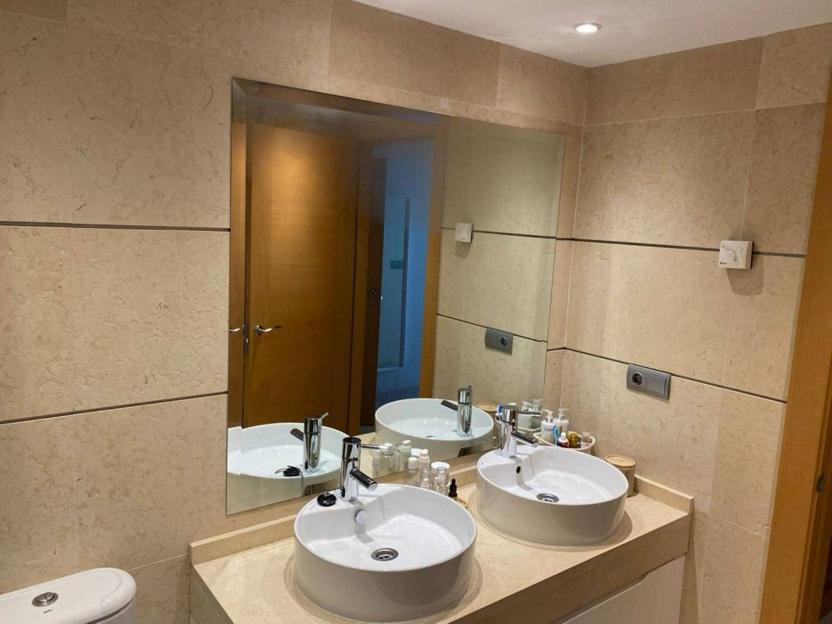 Apartamentos de 2 dormitorios en venta en Selwo – R5215684