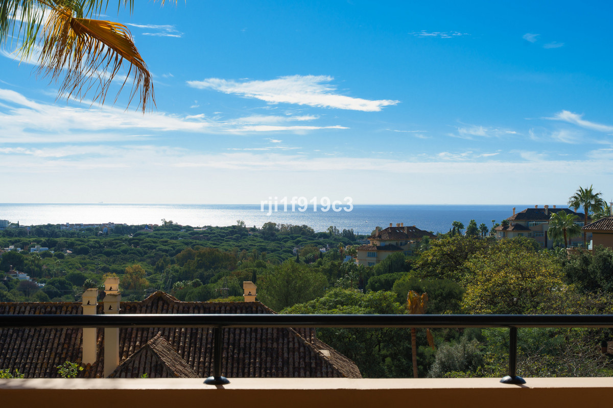 2 bedroom Apartments for sale in Elviria Hills – R5211244 2 bedroom Apartments for sale in Elviria Hills – R5211244