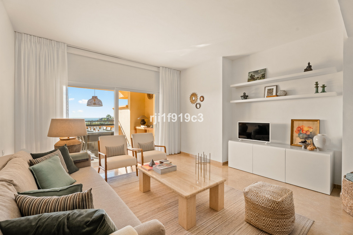 2 bedroom Apartments for sale in Elviria Hills – R5211244 2 bedroom Apartments for sale in Elviria Hills – R5211244