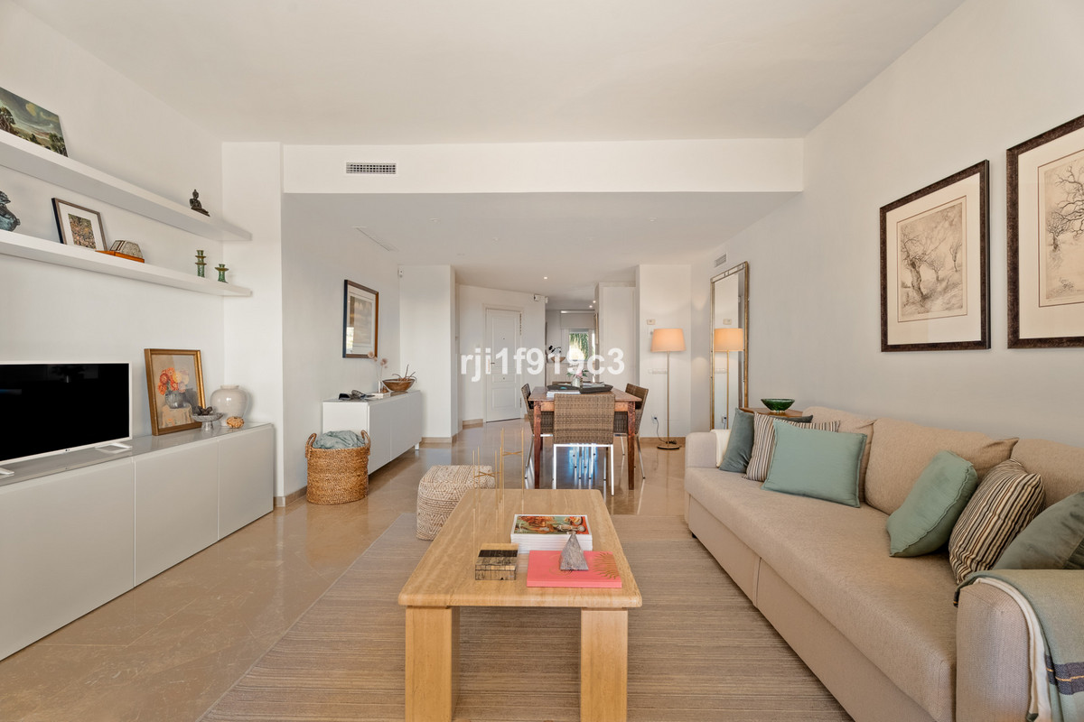 2 bedroom Apartments for sale in Elviria Hills – R5211244 2 bedroom Apartments for sale in Elviria Hills – R5211244