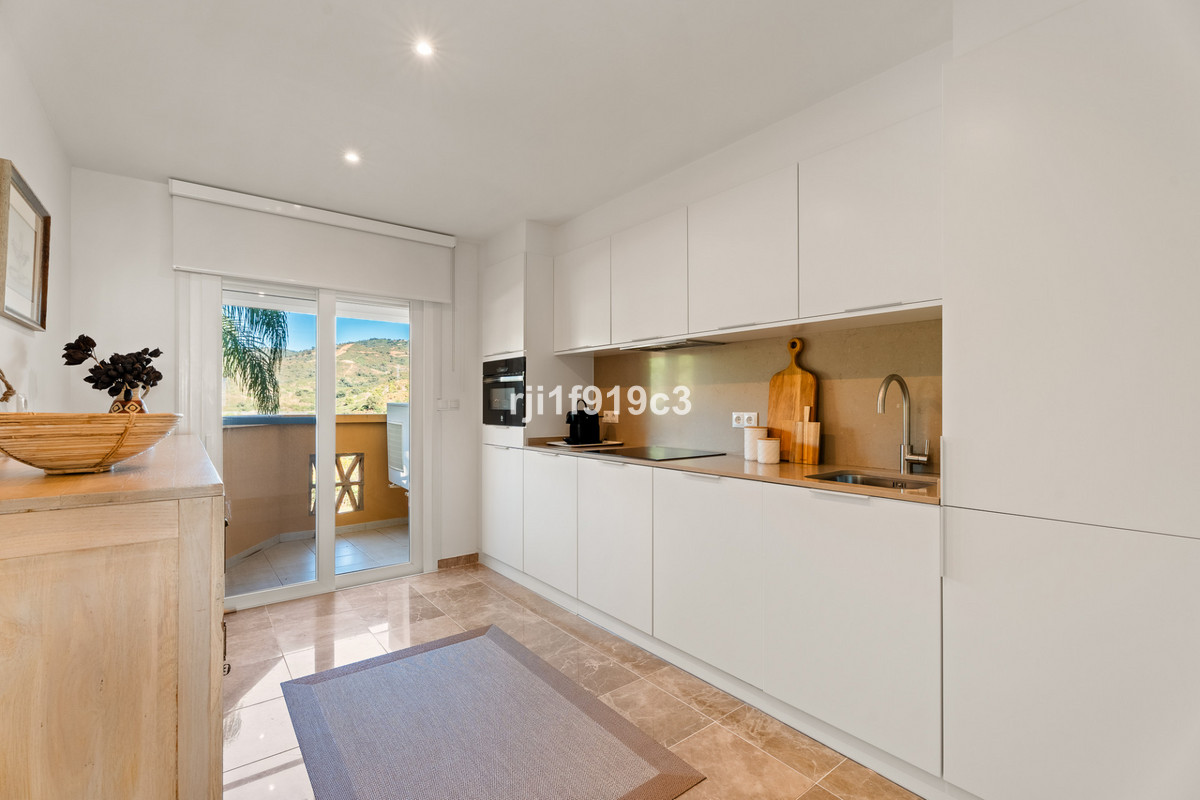 2 bedroom Apartments for sale in Elviria Hills – R5211244 2 bedroom Apartments for sale in Elviria Hills – R5211244