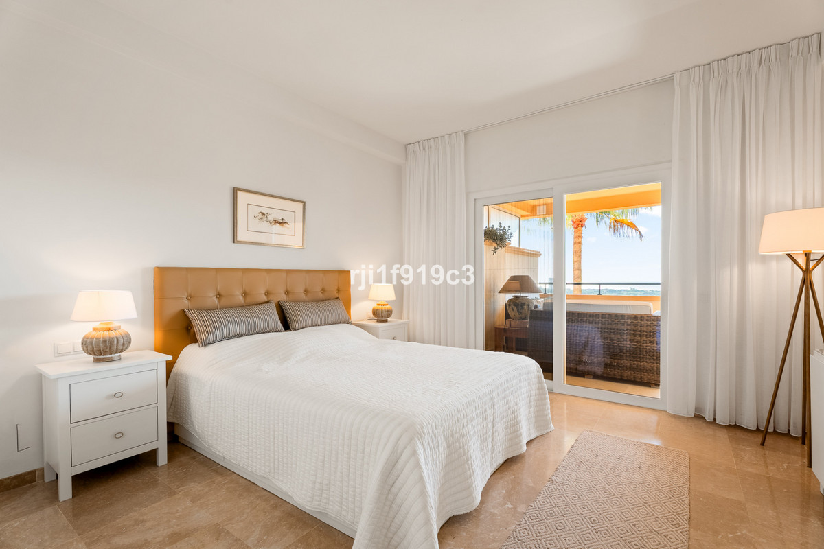 2 bedroom Apartments for sale in Elviria Hills – R5211244 2 bedroom Apartments for sale in Elviria Hills – R5211244