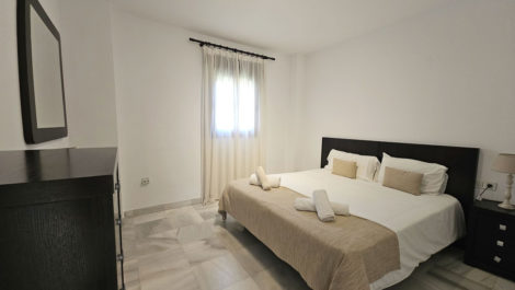 Apartamentos de 3 dormitorios en venta en Hacienda del Sol – R5227342