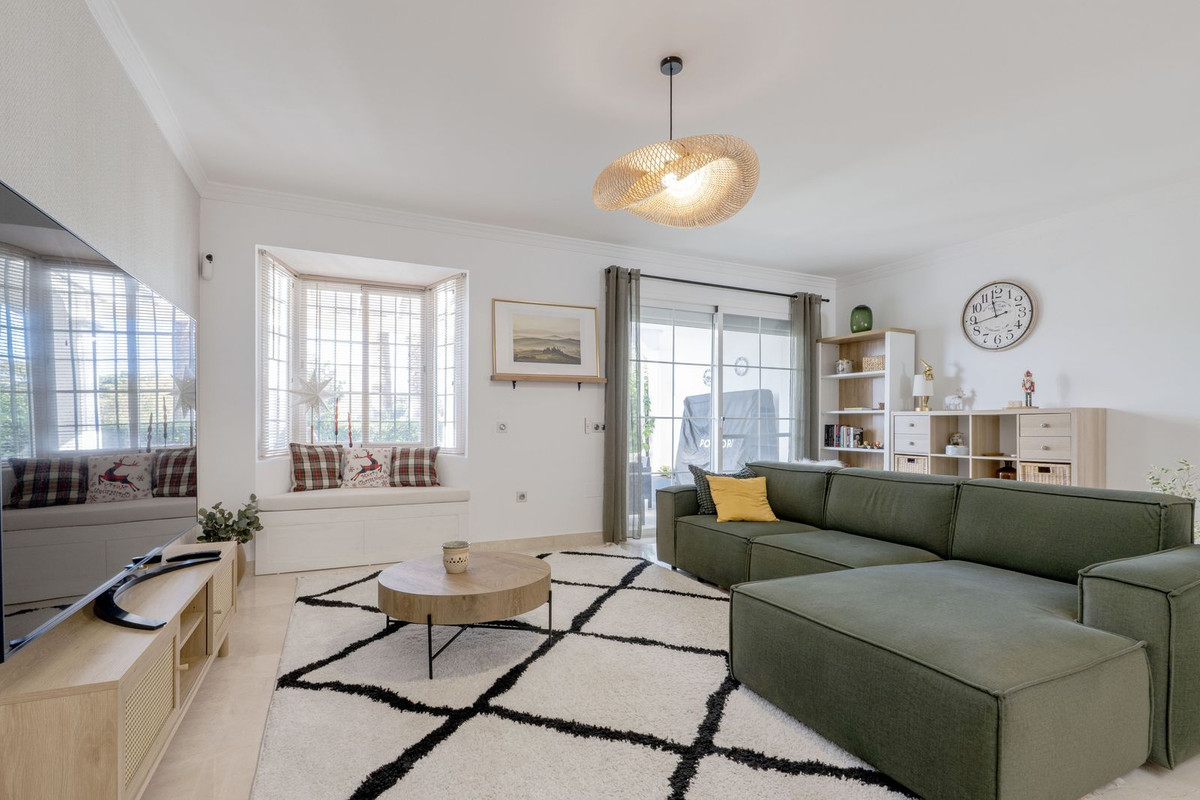 4 bedroom Semi-detached for sale in Guadalmina Alta – R5225422