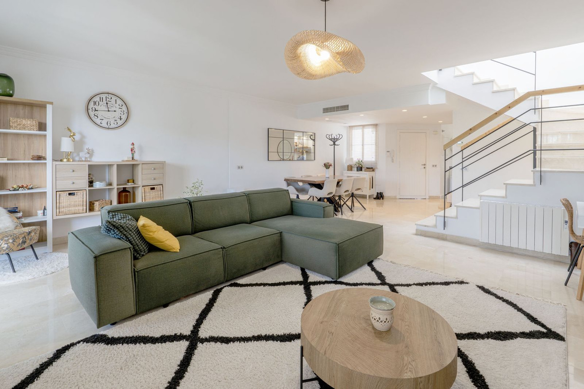 4 bedroom Semi-detached for sale in Guadalmina Alta – R5225422