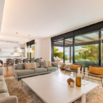 6 bedroom Villas for sale in Costabella – R2576927