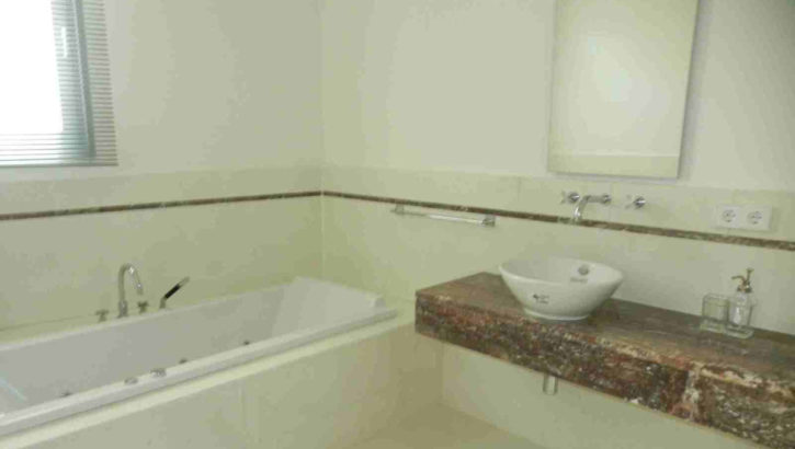 4 bedroom Semi-detached for sale in Sierra Blanca – R2662976 in 