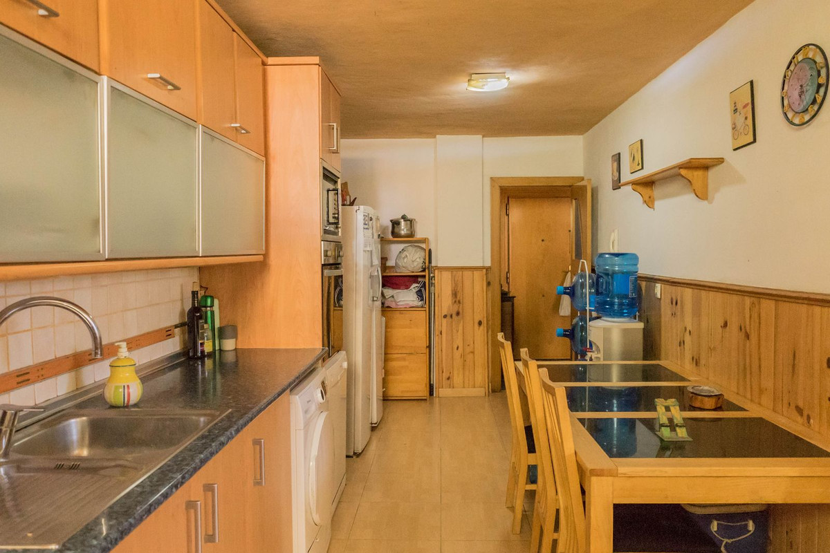 3 bedroom Apartments for sale in Marbella – R5237326