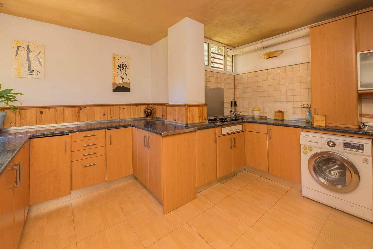 3 bedroom Apartments for sale in Marbella – R5237326